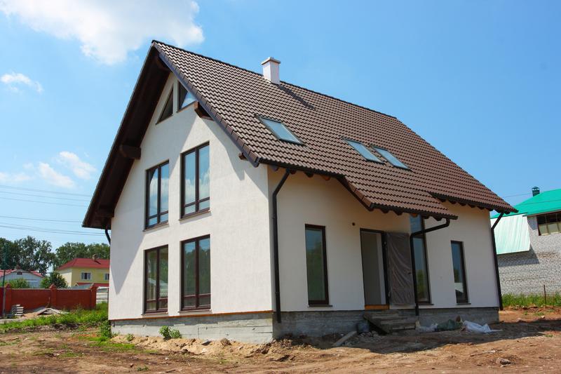 Jak skutecznie poprawić komfort cieplny domu dzięki optymalnemu ociepleniu ścian działowych?