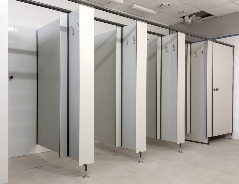 Funkcjonalność kabin HPL