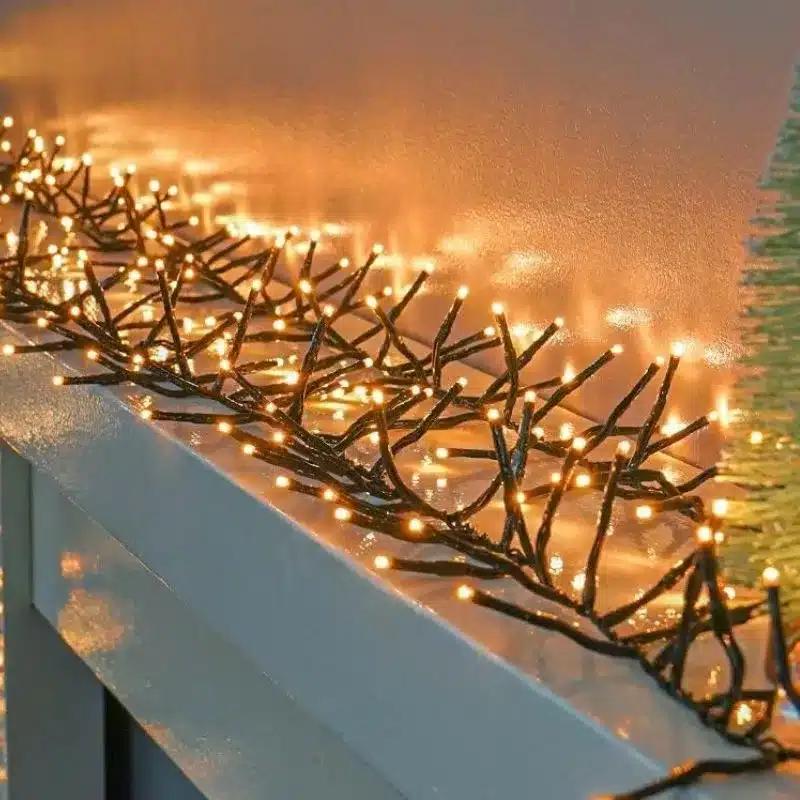 Jak łatwo przymocować lampki choinkowe do elewacji – poradnik krok po kroku