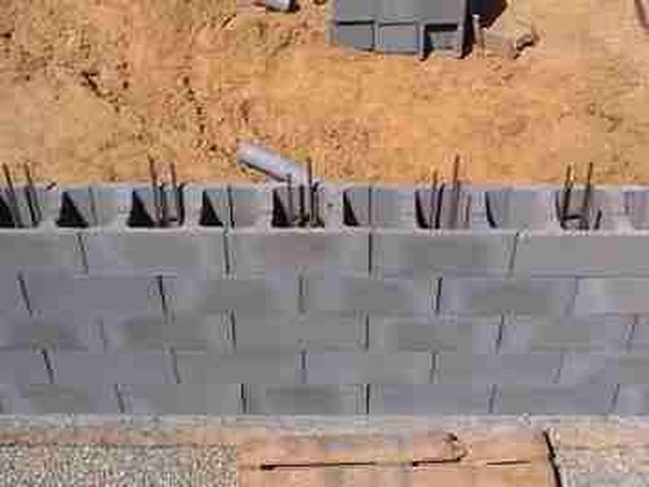 Szalunek betonowy w fundamentach