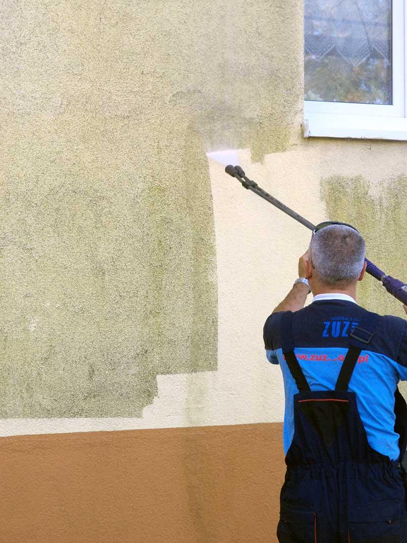 Metody usuwania sadzy z elewacji