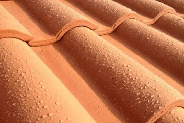 Porównanie impregnatów do dachu