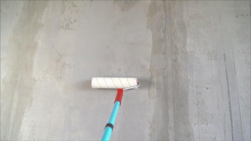 Wałek czy pędzel do gruntowania