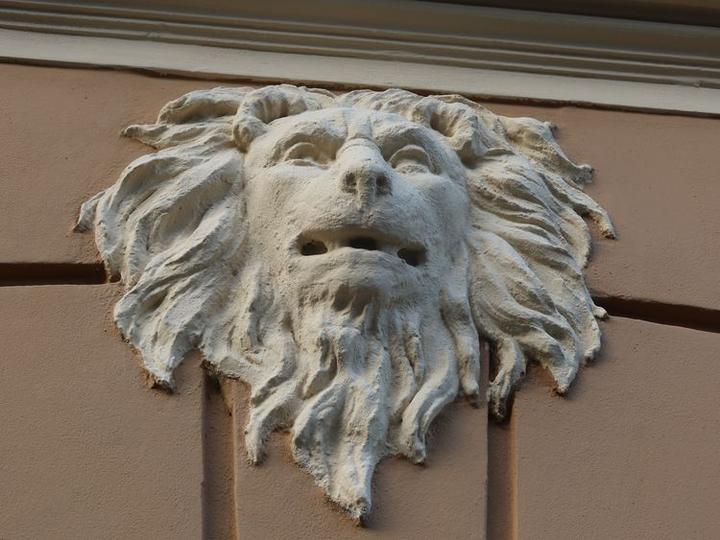 Wybór materiałów do dekoracji elewacji