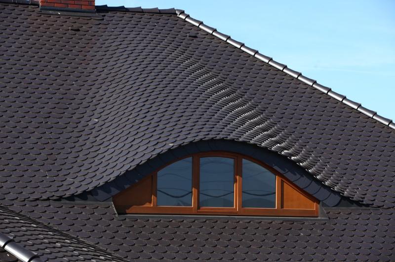 Dachówka karpiówka antracyt – połączenie elegancji i trwałości dla idealnego dachu