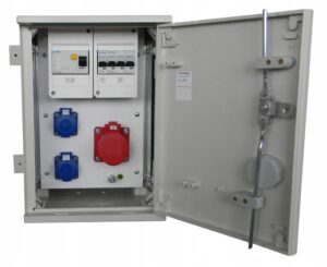 Jak wybrać skrzynkę budowlaną na prąd dla bezpiecznego zasilania?