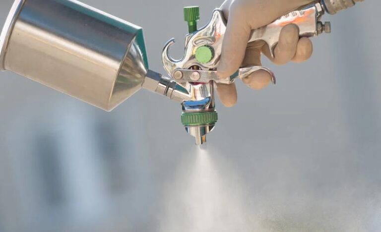 Ochrona twojego dachu: najlepsze impregnaty do dachówek i dachów