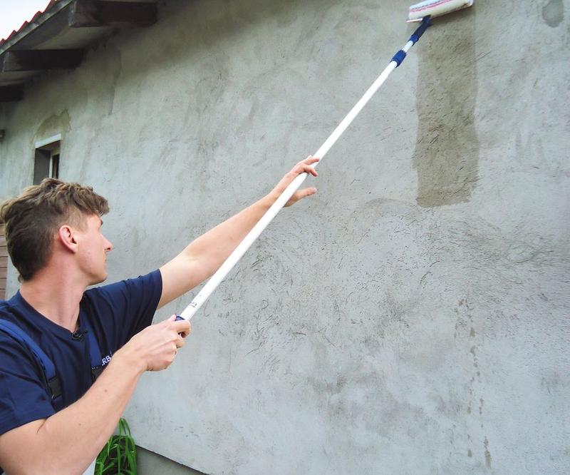 Skuteczne gruntowanie elewacji: wałek czy pędzel? Ekspert podpowiada najlepsze metody