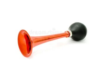 Skuteczne mycie silników samochodowych z preparatem Claxon - odkryj jego zalety!