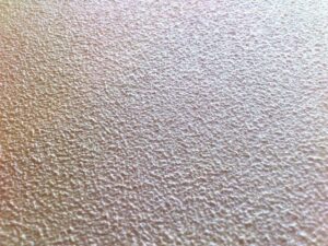 Jak skutecznie nakładać farbę strukturalną baranek i jakie ma zastosowanie?