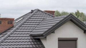 Jak skutecznie wybrać trwałe pokrycie dachowe z blachodachówki Germania?