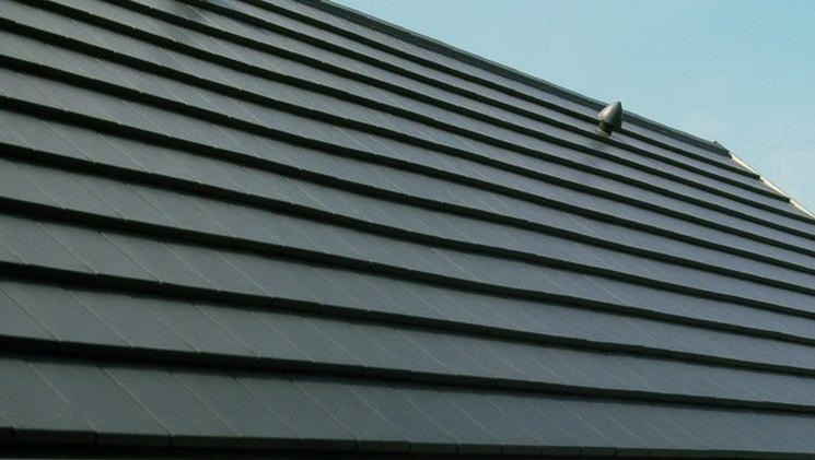 Dachówka Domino – najważniejsze zalety ceramicznego pokrycia