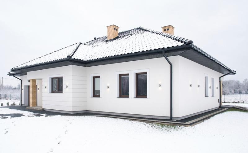 Ile kosztuje tynkowanie elewacji? Ceny za m² i ukryte wydatki
